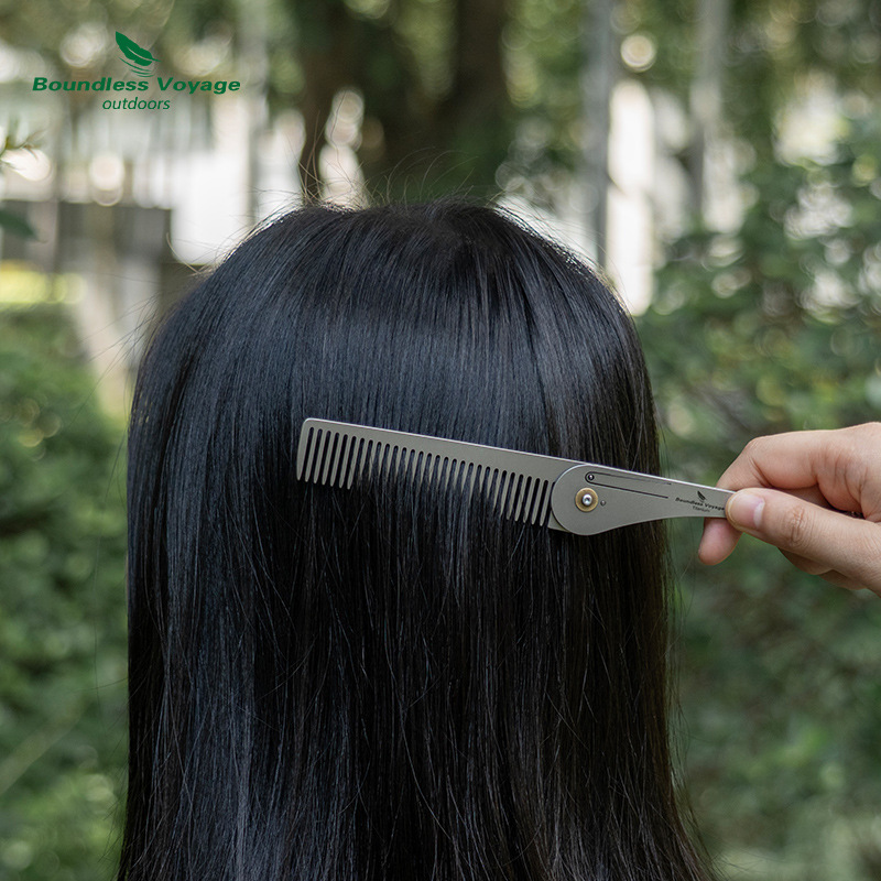 Składany grzebień do włosów z  – Comb Pocket Titanium recenzja i cena